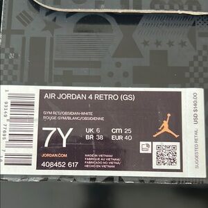Air Jordan 4 Retro GS in Gym Red and Obsidian